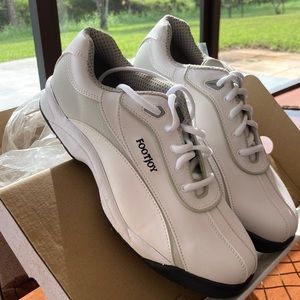 Womens 8m foot-joy golf shoe brand new